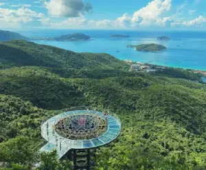 Yalong Bay - staklena staza i viseći most