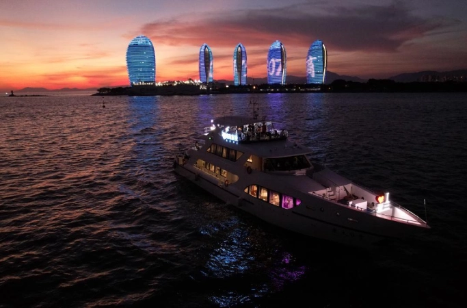 Sunset cruise - zalazak sunca na moru