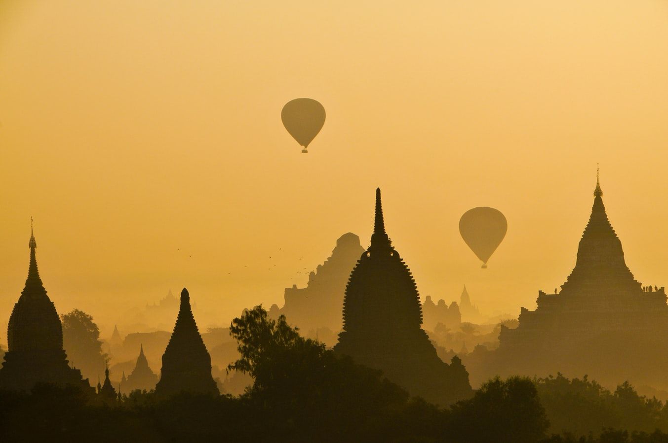 Bagan – let balonom