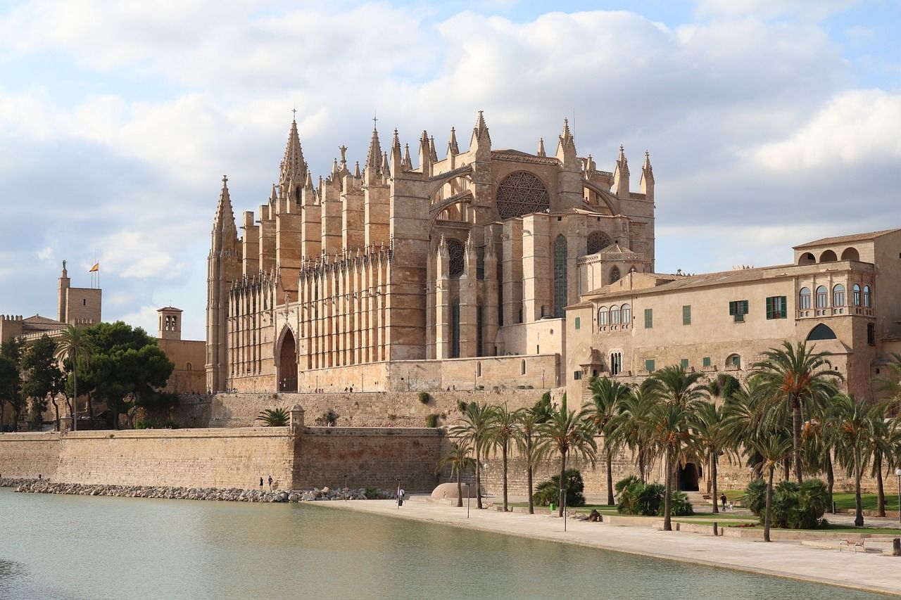 Palma de Majorka sa posetom katedrali i Španskom selu